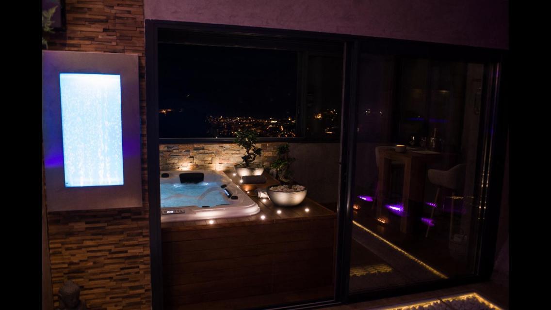 Suite Hot Tub